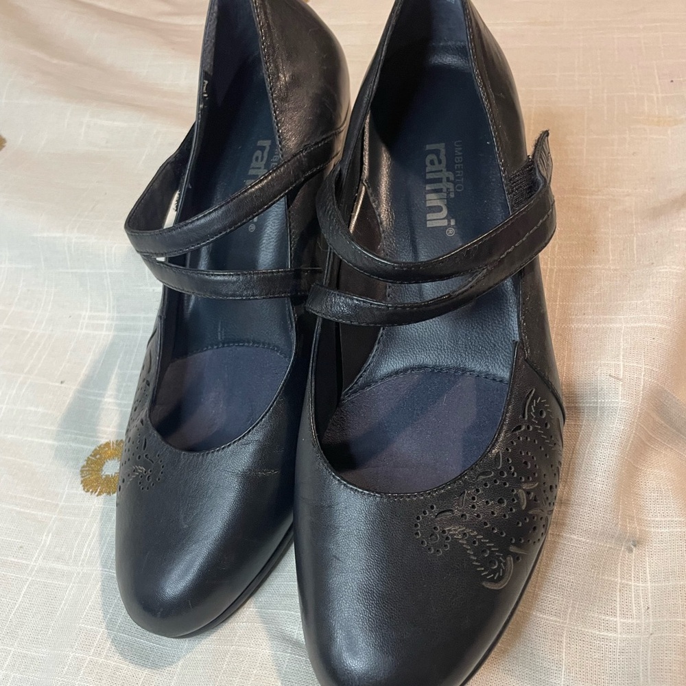 Umberto Raffini Black Leather Cross-Strap Block Heel Pumps